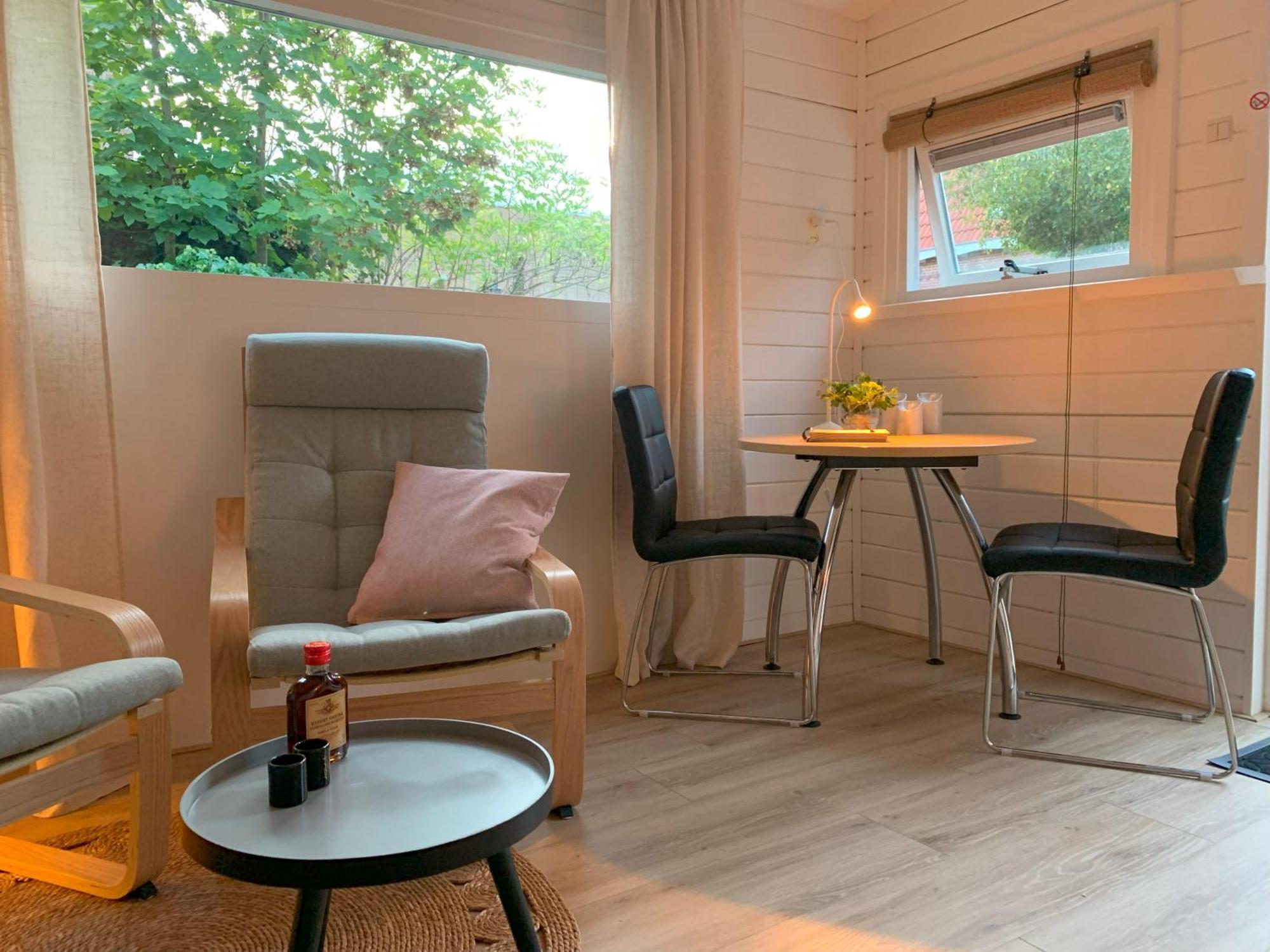 Tiny House Tussen De Grachten Sneek Exteriér fotografie