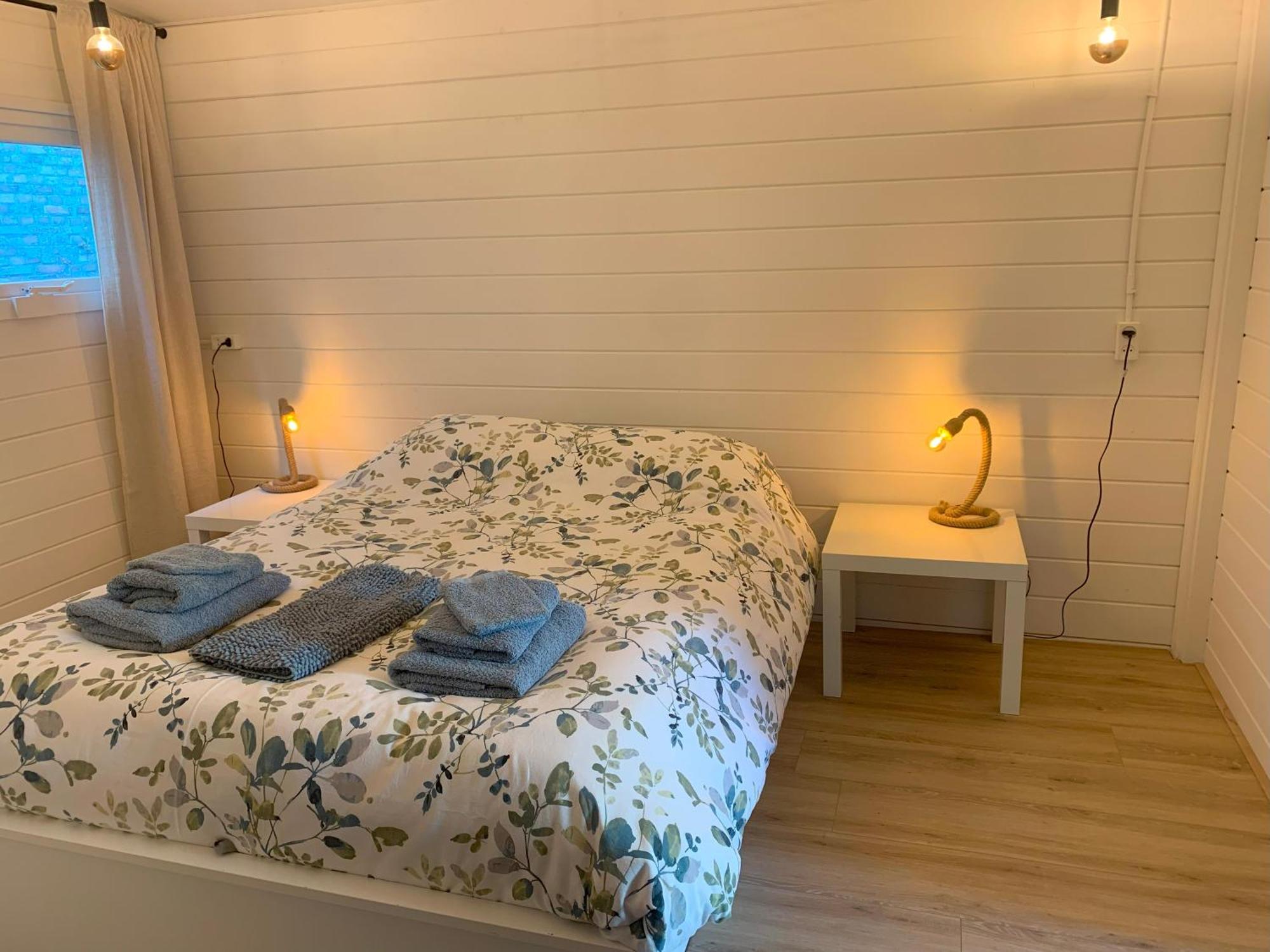 Tiny House Tussen De Grachten Sneek Exteriér fotografie