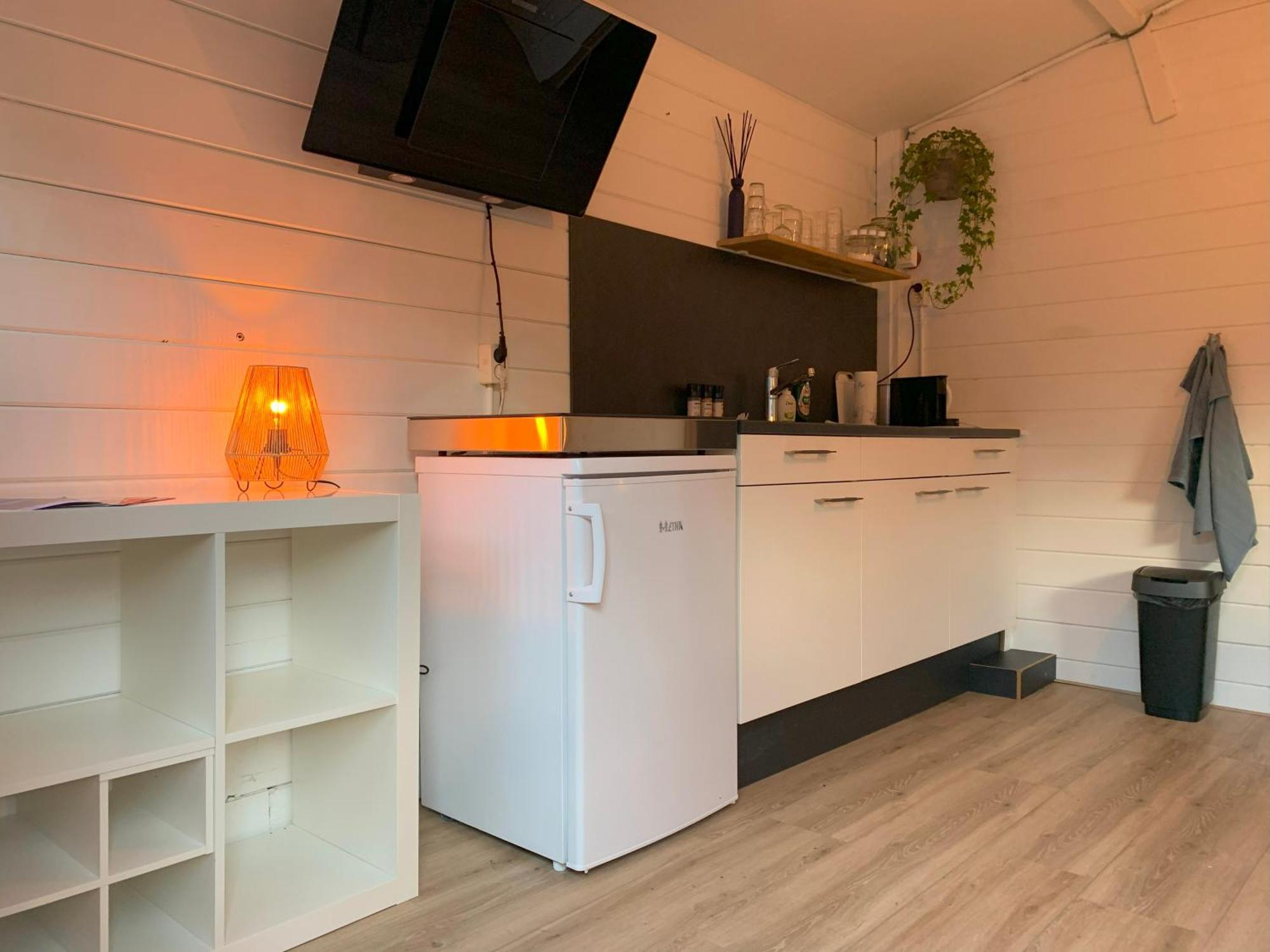 Tiny House Tussen De Grachten Sneek Exteriér fotografie