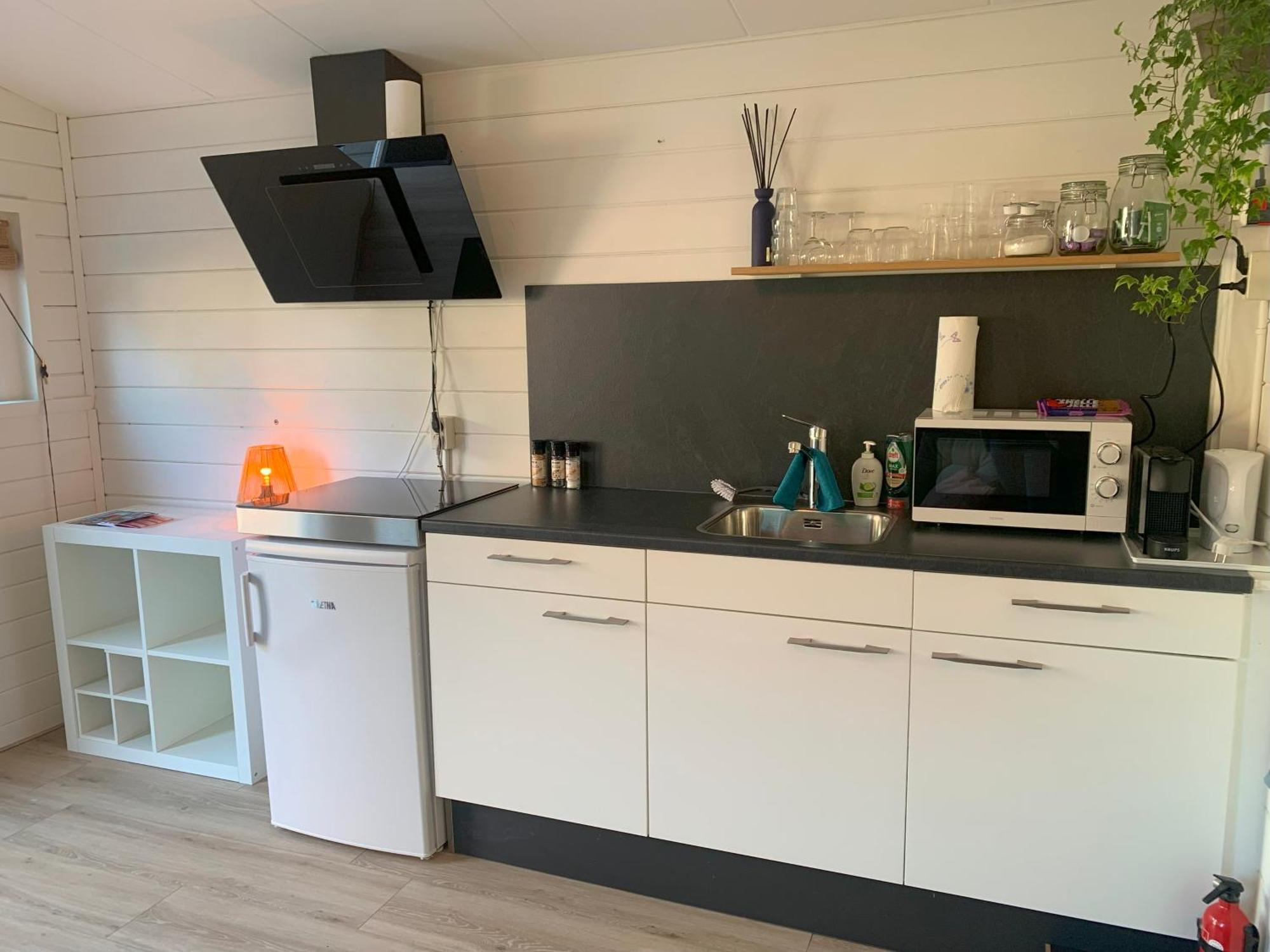 Tiny House Tussen De Grachten Sneek Exteriér fotografie